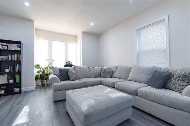 49 Hollis St in Providence, RI - Foto de edificio - Building Photo