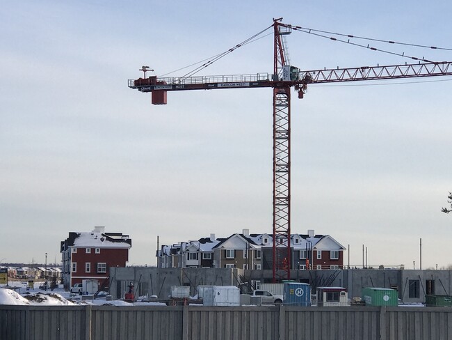 South Pointe at Becker Crescent in Fort Saskatchewan, AB - Building Photo - Building Photo