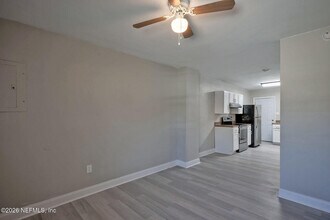 2036 W 11th St in Jacksonville, FL - Building Photo - Building Photo