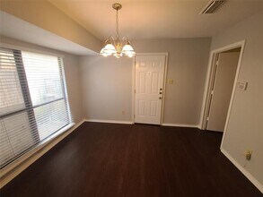 2442 Hallmark St in Grand Prairie, TX - Building Photo - Building Photo