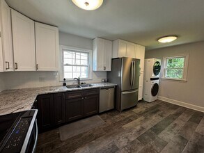 2305 Cherokee Ln in Winston-Salem, NC - Building Photo - Building Photo
