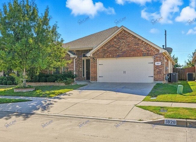 1828 Arroyo Verde Trl in Fort Worth, TX - Building Photo - Building Photo