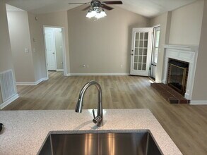 122 Woodbridge Ct in Anderson, SC - Building Photo - Building Photo