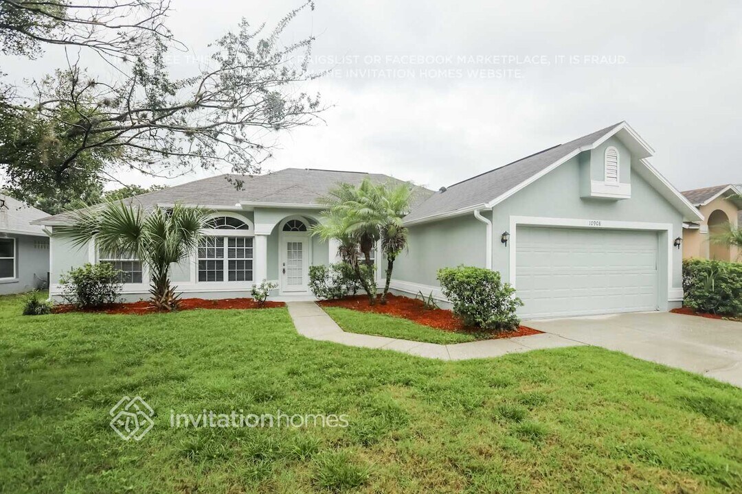 10908 Dearden Cir in Orlando, FL - Building Photo