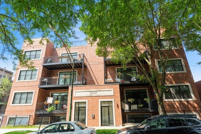 property at 5202 N Oakley Ave