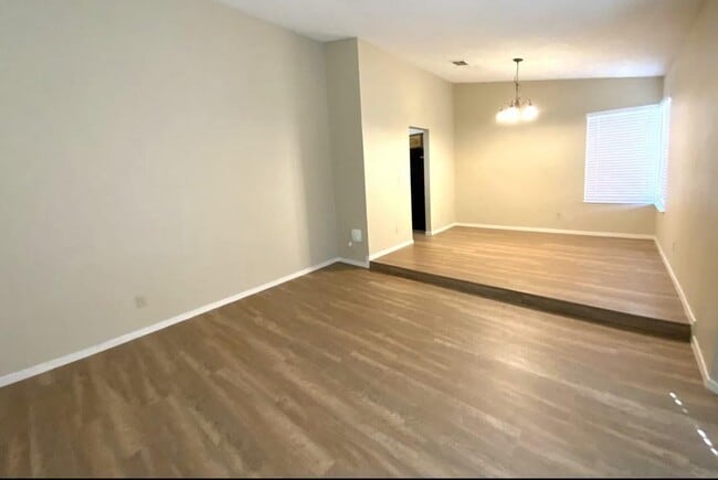 4921 Evergreen Glen Dr in Las Vegas, NV - Building Photo - Building Photo