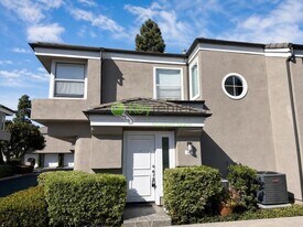58 Baycrest Ct in Newport Beach, CA - Building Photo