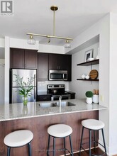 530-1530 St Clair Ave W in Toronto, ON - Building Photo - Building Photo