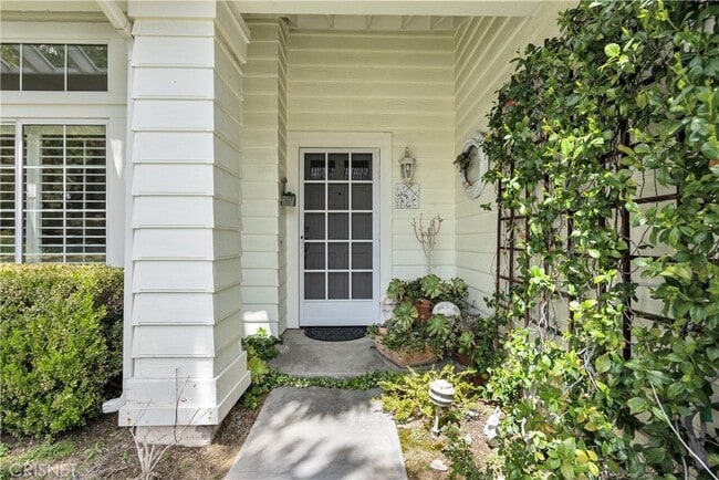 23463 Riversbridge Way in Santa Clarita, CA - Building Photo - Building Photo
