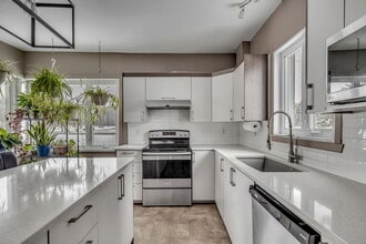 2391 Laurier Boul in Québec, QC - Building Photo - Building Photo