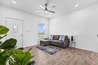 426 Arroyo Ln in La Feria, TX - Building Photo - Building Photo