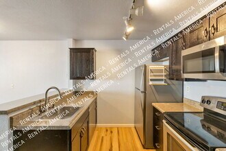 2301 E University Dr in Mesa, AZ - Foto de edificio - Building Photo