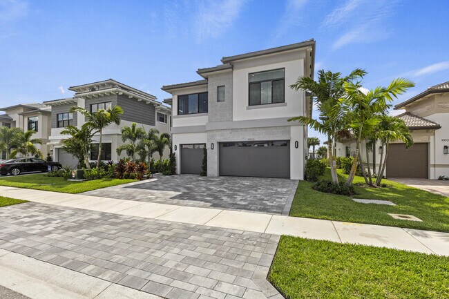 10033 Stockrun Dr in Palm Beach Gardens, FL - Foto de edificio - Building Photo