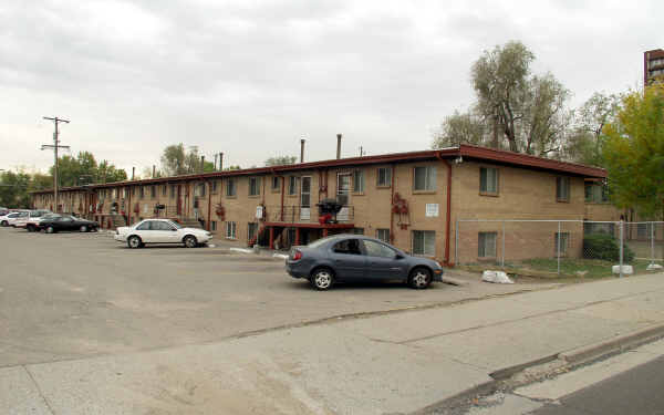 Brook Haven  Apartments in Denver, CO - Building Photo - Building Photo