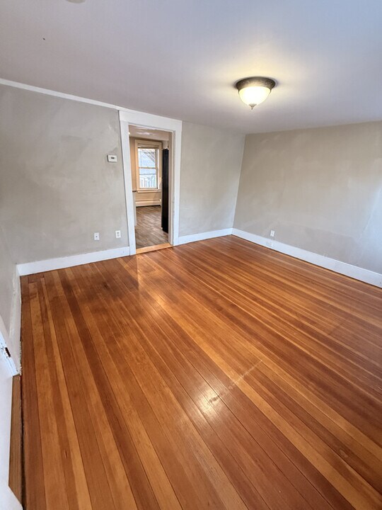 187 Beach St in Marlborough, MA - Foto de edificio