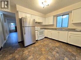 1214 Nestor St in Coquitlam, BC - Building Photo