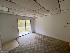 9308 Hayden Dr-Unit -6 in King George, VA - Foto de edificio - Building Photo