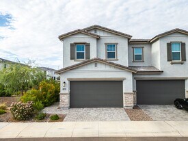 4838 E Helena Dr in Scottsdale, AZ - Building Photo