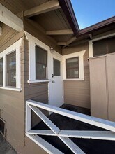 3811 E 10th St in Long Beach, CA - Building Photo - Building Photo