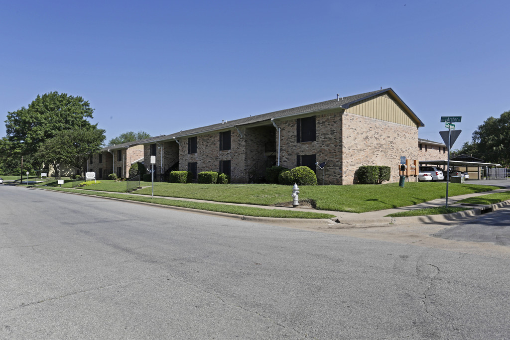 Archer Village Apartments in Sherman, TX