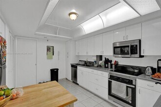 9300 Bay Harbor Terrace in Bay Harbor Islands, FL - Building Photo - Building Photo