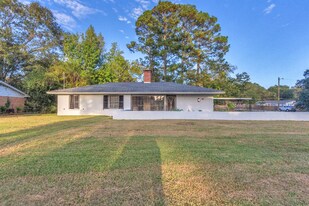 895 Greg Dr in Montgomery, AL - Building Photo