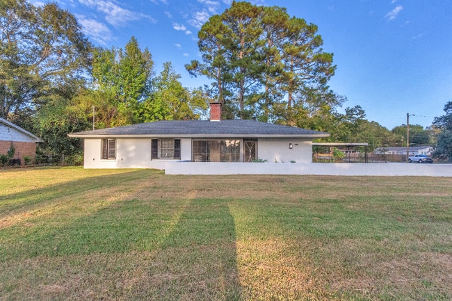 property at 895 Greg Dr