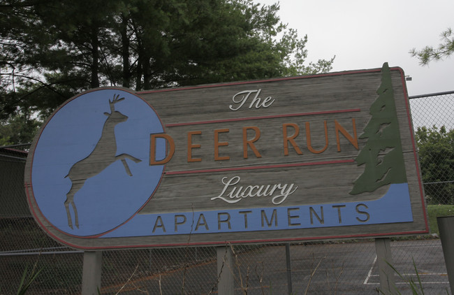 Deer Run Apartments in Bristol, TN - Building Photo - Building Photo