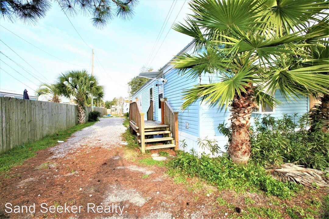 207 El Reposo Pl in Panama City Beach, FL - Building Photo