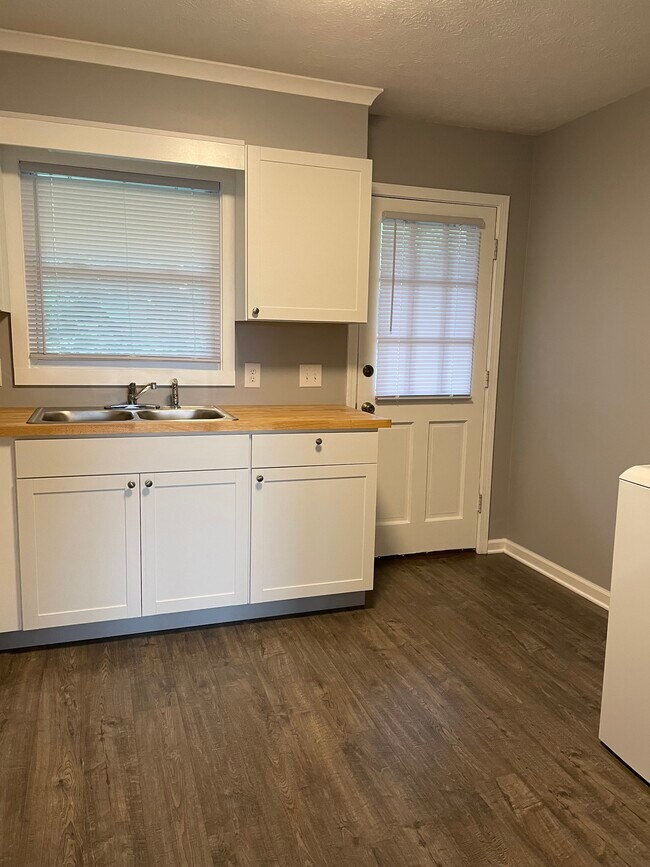 141 Cochran Rd, Unit #2 in Clemson, SC - Building Photo - Building Photo