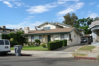 1223 E Lexington Dr in Glendale, CA - Building Photo - Building Photo