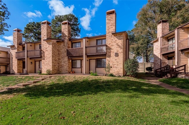 2521 Crosstimbers Dr