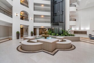 100 SE 5th Ave in Boca Raton, FL - Foto de edificio - Building Photo