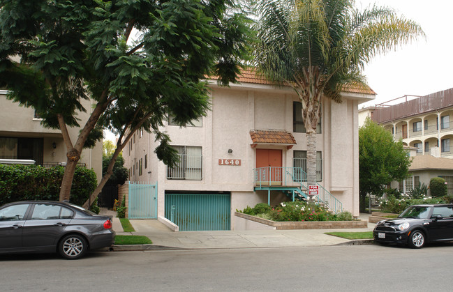 1640 Bentley Ave. in Los Angeles, CA - Building Photo - Building Photo