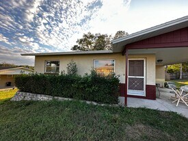 3 New N Ct in Beverly Hills, FL - Building Photo