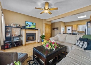 2454 N 13th St in Laramie, WY - Building Photo - Building Photo