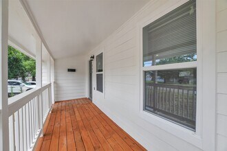 908 Thomas Ave in Pasadena, TX - Building Photo - Building Photo