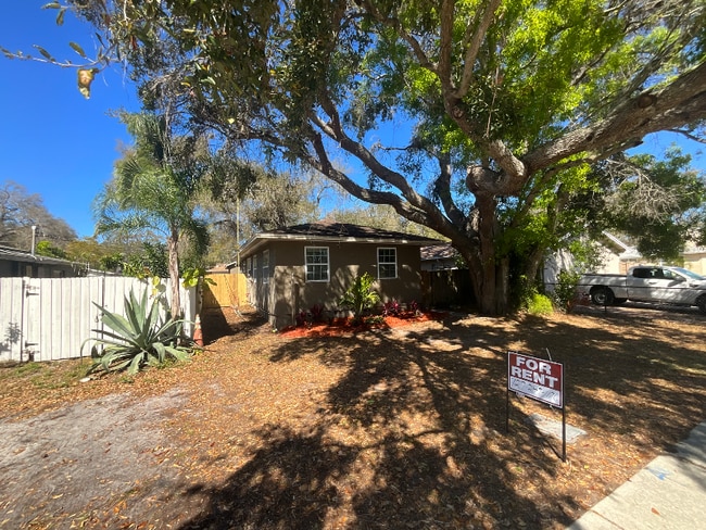 32 8th Ave SE in Largo, FL - Building Photo - Building Photo