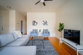 2989 N Lawndale Ave in Chicago, IL - Building Photo - Building Photo