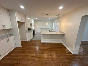 108 N Highland St in Memphis, TN - Foto de edificio - Building Photo