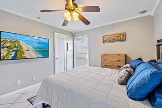 733 Hummingbird Way, Unit 10 in North Palm Beach, FL - Building Photo - Building Photo