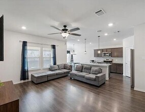 2228 Starling St in Crandall, TX - Building Photo - Building Photo