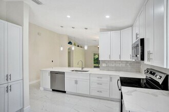 5033 S La Sedona Cir in Delray Beach, FL - Building Photo - Building Photo