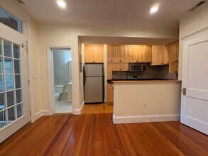 190 Winthrop Rd, Unit #1 in Brookline, MA - Building Photo - Building Photo