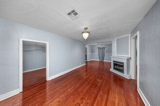 1709 NW Oak Ave in Lawton, OK - Foto de edificio - Building Photo