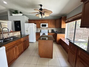 963 NW 89th Ave in Plantation, FL - Building Photo - Building Photo