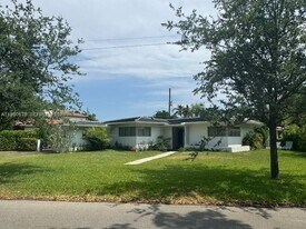 1309 San Remo Ave in Coral Gables, FL - Building Photo