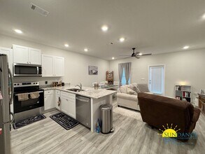 1013 McLaren Cir in Fort Walton Beach, FL - Building Photo - Building Photo