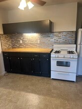 1033 7th St W, Unit 303 in St. Paul, MN - Foto de edificio - Building Photo