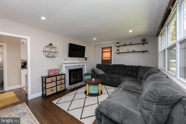 521 5th Ave in Barrington, NJ - Foto de edificio - Building Photo